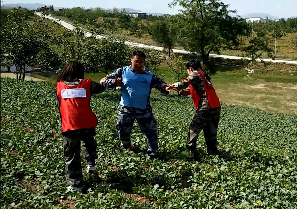 “團結一心，勇往直前”-2017萬興通達拓展活動